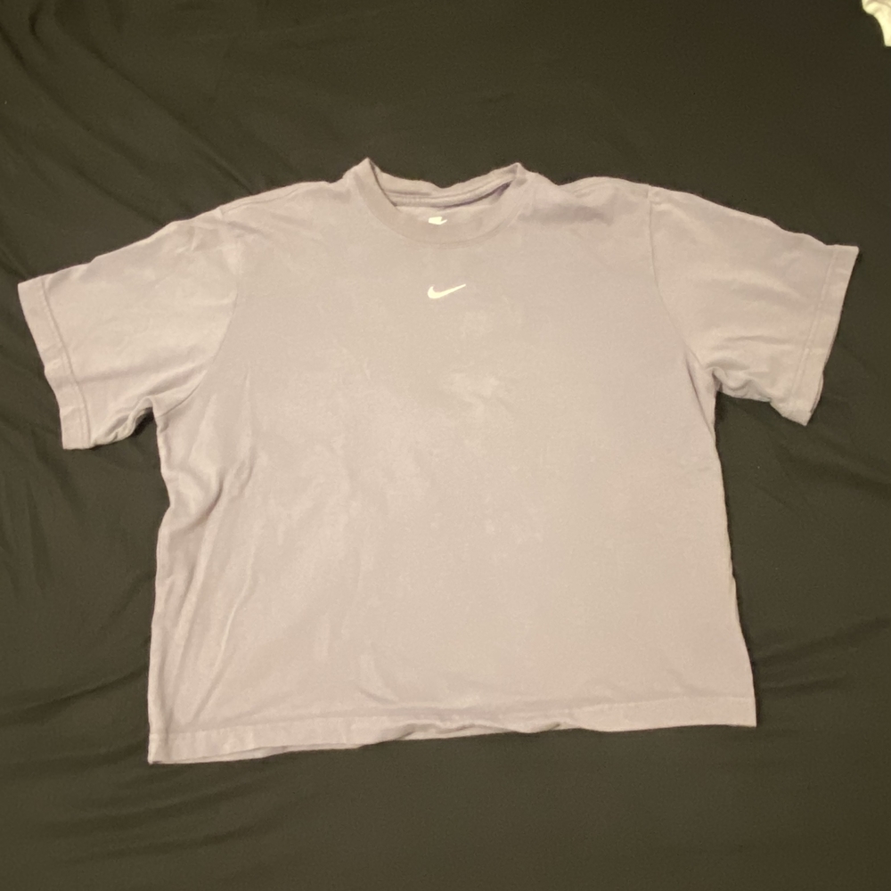 Nike Women’s Purple Tee 💜